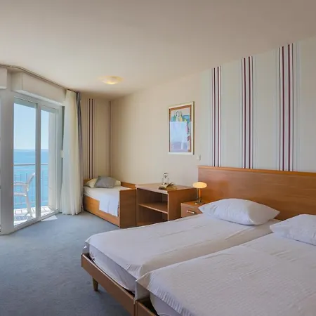 Hotell Neva Podstrana