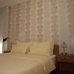 Neva Podstrana