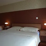 Otel Neva Podstrana