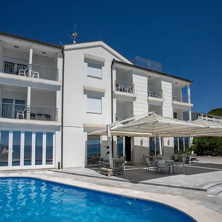 Hotel Neva 3* Podstrana