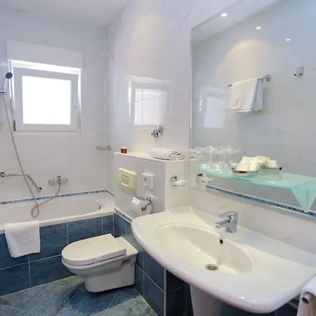 Hotel Neva 3*