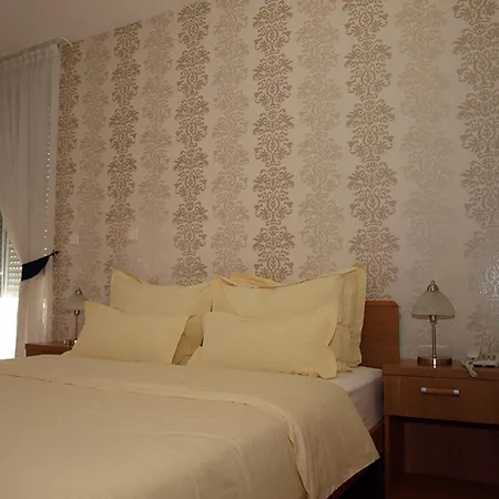 Hotel Neva Podstrana