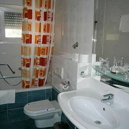 Neva Podstrana