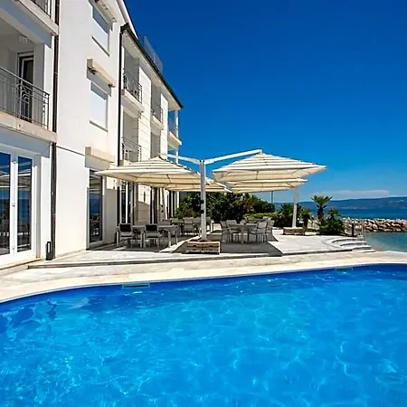 Hotell Neva Podstrana