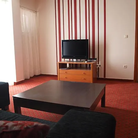 Neva Hotell 3*