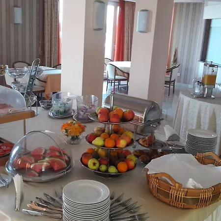 Hotel Neva 3*