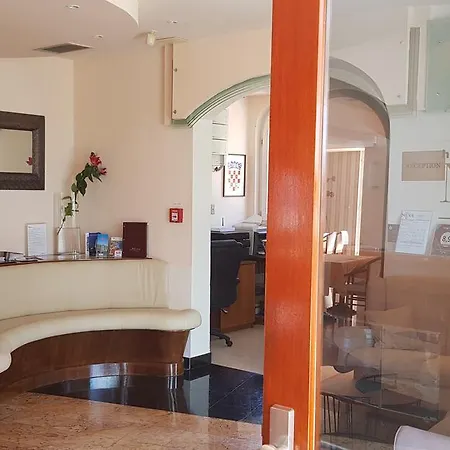 Hotel Neva Hotel 3*
