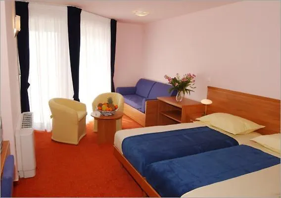 Hotel Neva Podstrana