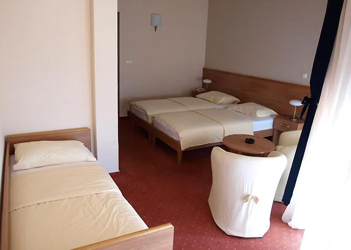 Neva Hotel Podstrana