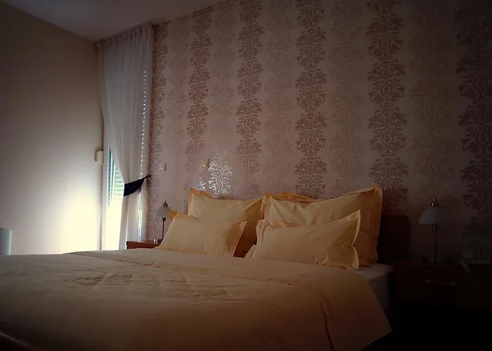 Neva Hotel Podstrana